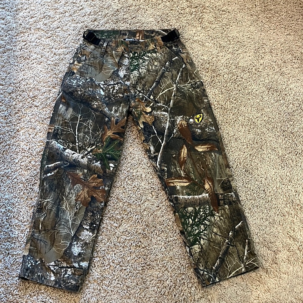 Youth Size Medium Camo Hunting Pants